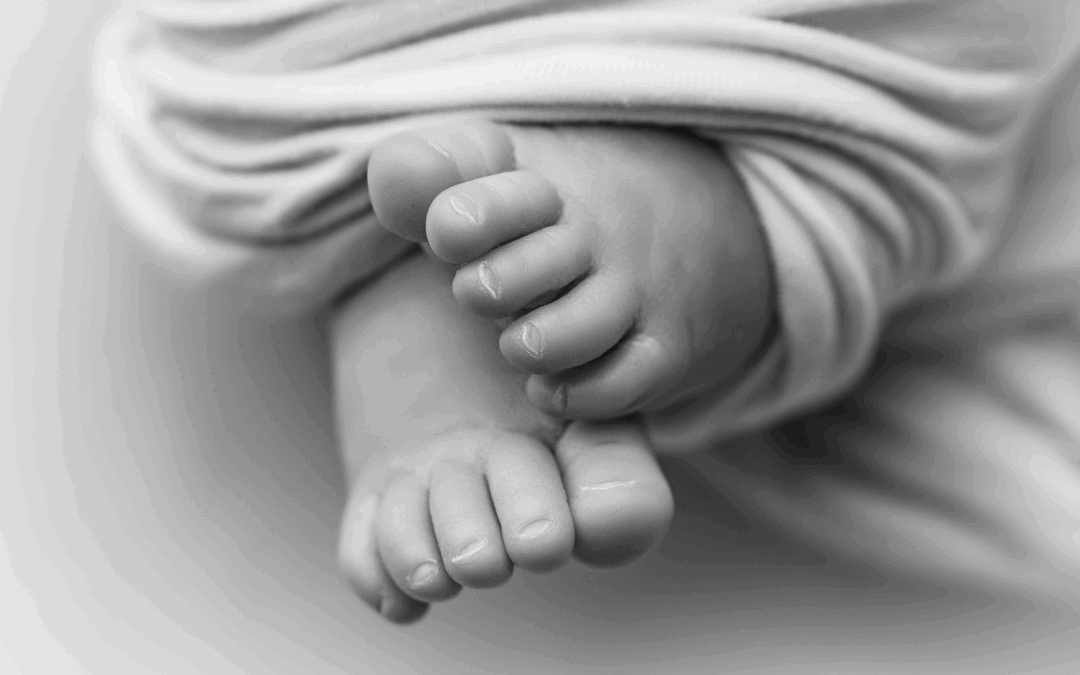 How I’m Navigating Both Grief And Motherhood